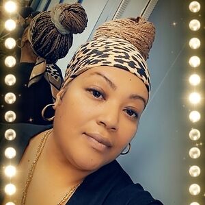 Meet your Friendly Posher From CA, Shani aka The Fluffy Bull